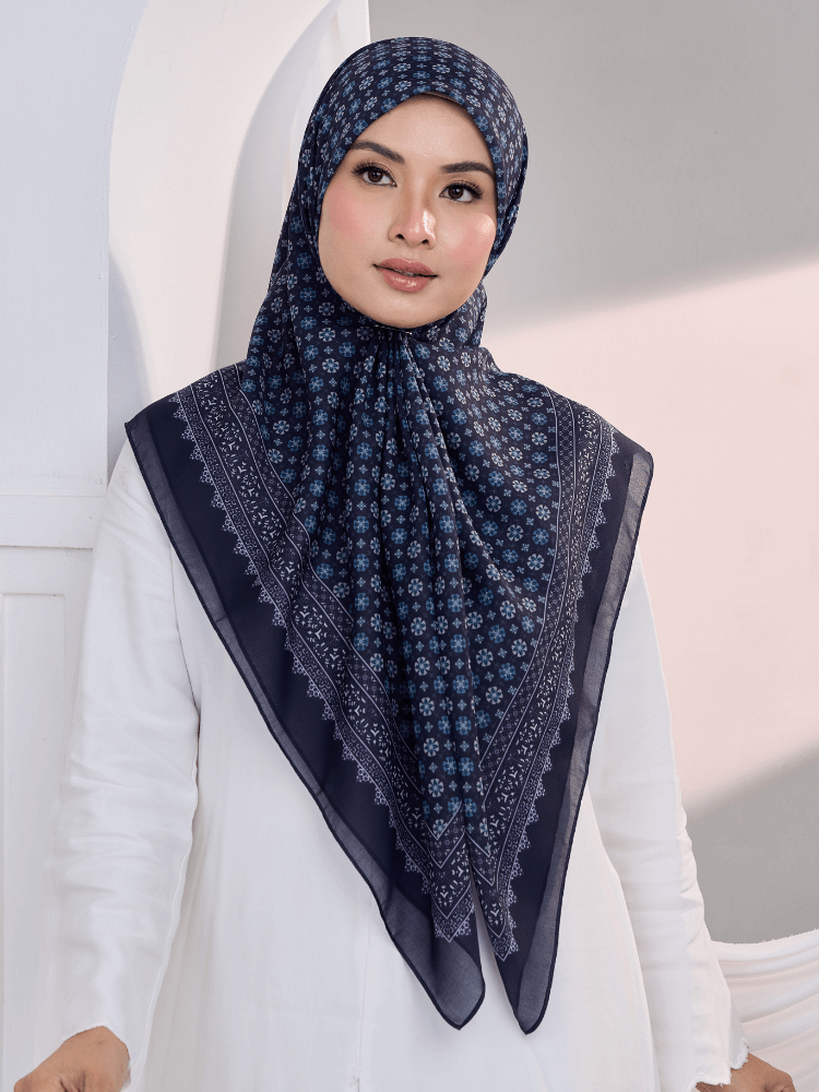ELARA OFF-NAVY